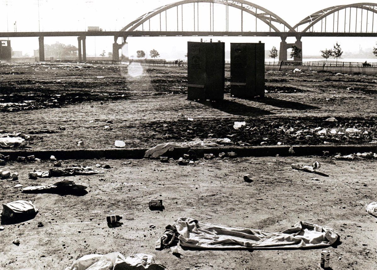 19730705 -- Davenport Levee